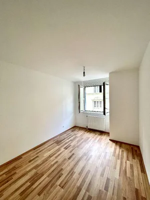 Moderne, gut geschnittene 2 Zimmer Wohnung – Bild 2