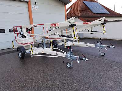 Arbeitsbühne/ Hubsteiger/Anhängerbühne Baumaschine