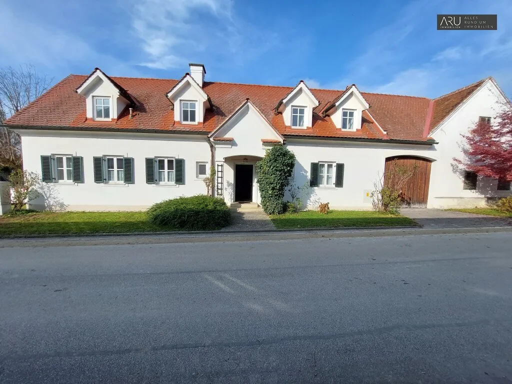 **Schöner Vierkanthof in guter Lage ausbaufähig** - Ansicht 2