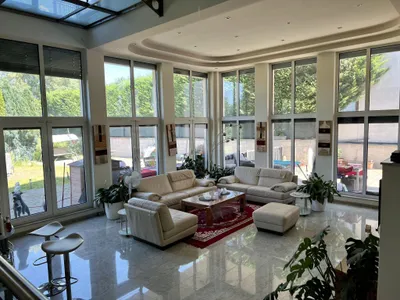 9-Zimmer-Haus kaufen in Bruck an der Leitha – 343,25 m², € 849.000 – Bild 2 von 13