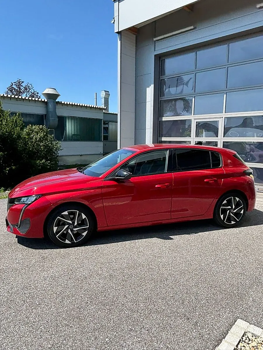 Peugeot 308 2022 photo 2
