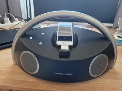 Harman Kardon Go + iPhone