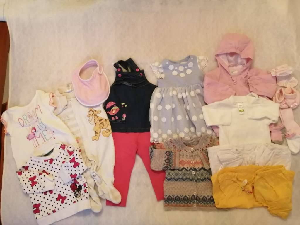 Bekleidungspaket Mädchen, Größe 56, 62 und 68, 19 Stück