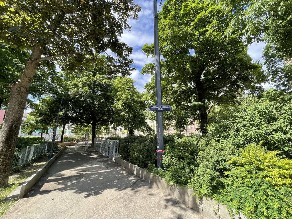 Neu sanierte Garconniere, vis-a-vis Park, zentral im 17. Bezirk! - Ansicht 3