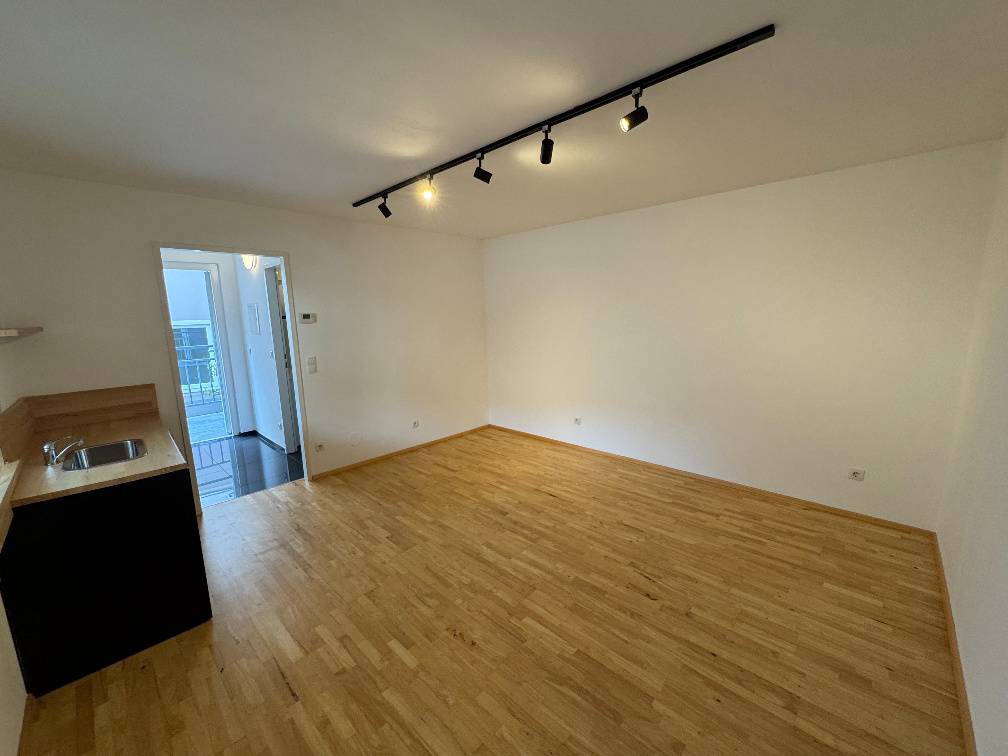 ruhiges Home Office Büro / kleines Beauty Center - ab sofort anmietbar - Ansicht 2