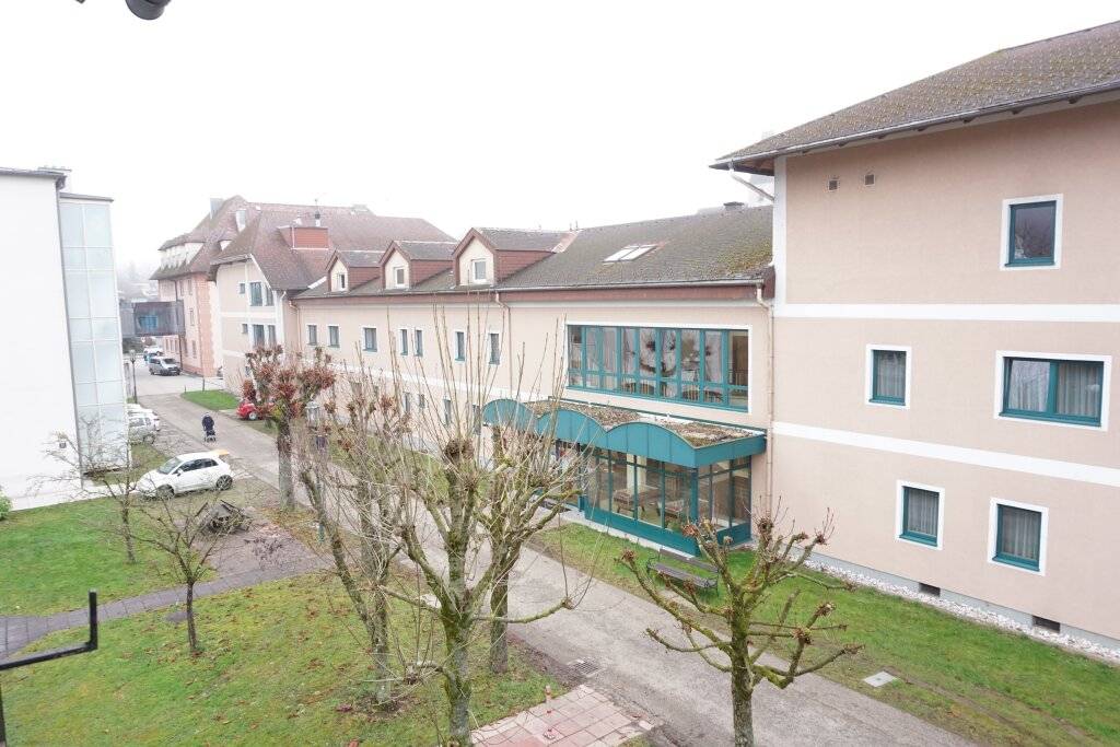 1-Zimmer-Wohnung mit Loggia in zentraler Lage in Laakirchen (Nähe Rathausplatz), Laakirchen