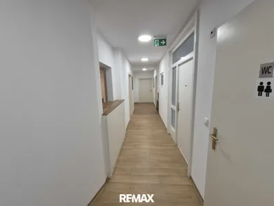 Gewerbeimmobilie kaufen in Braunau am Inn – 140 m², € 580.000 – Bild 9 von 17