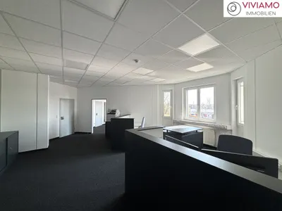 Gewerbeimmobilie mieten in Wels – 2 000 m², € 5 – Bild 13 von 14
