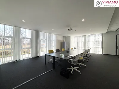 Gewerbeimmobilie mieten in Wels – 2 000 m², € 5 – Bild 3 von 14