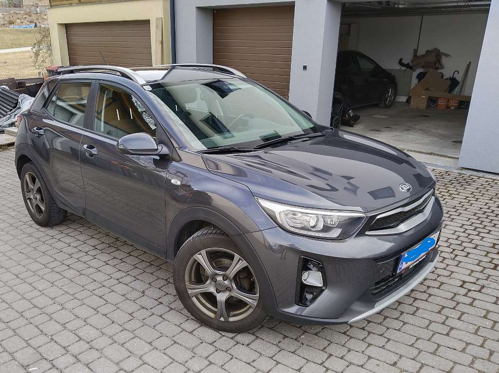 KIA Stonic 1,6 CRDI ISG Österreich Edition SUV / Geländewagen