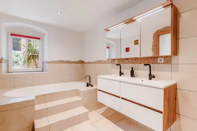 7-Zimmer-Immobilie kaufen in Vöcklabruck – 341,4 m², € 1.890.000 – Bild 9 von 15