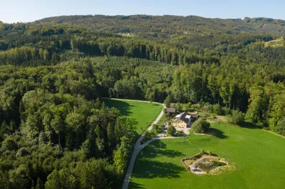 7-Zimmer-Immobilie kaufen in Vöcklabruck – 341,4 m², € 1.890.000 – Bild 2 von 15