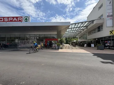 Gewerbeimmobilie mieten in Urfahr-Umgebung – 149 m², € 3.039 – Bild 1 von 16