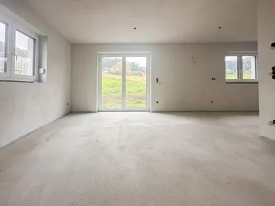 Haus kaufen in Vöcklabruck – 118 m², € 385.000 – Bild 2 von 12
