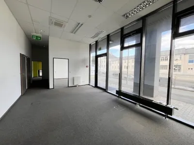 6-Zimmer-Gewerbeimmobilie mieten in Graz – 137 m², € 2.271 – Bild 4 von 7