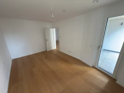 (reserviert) Erstbezug | Helle, südseitige 2-Zimmer-Neubauwohnung mit Loggia & Tiefgarage – Bild 3