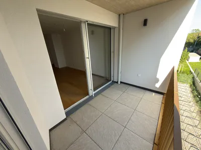 (reserviert) Erstbezug | Helle, südseitige 2-Zimmer-Neubauwohnung mit Loggia & Tiefgarage – Bild 2