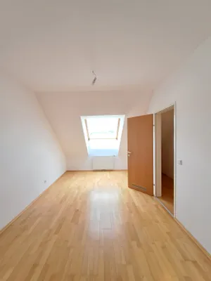 Geförderte 3-Zimmer Dachgeschosswohnung in Miete mit Kaufoption | ca. 71 m² | Terrasse, photo 3