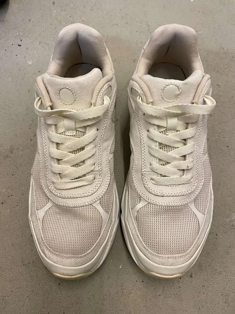 Sneakerweiß