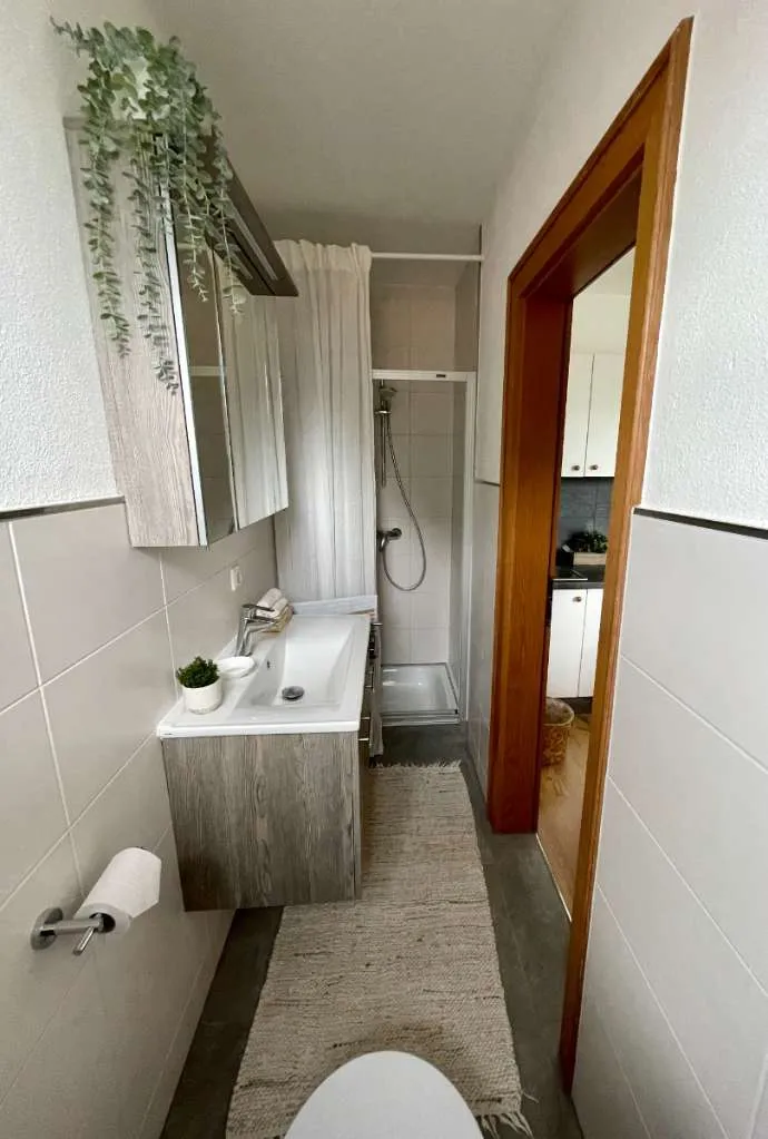 KLEIN UND FEIN! GARCONNIERE! Singlewohnung, Dienstwohnung 5 Minuten zum ATTERSEE! - Ansicht 3