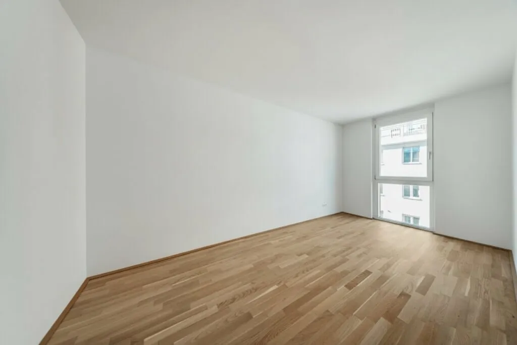 SOFORT EINZIEHEN >> charmante 3-Zimmer Anlegerwohnung mit bodentiefen Fenstern und 2 Balkone >> Top Anbindung - Ansicht 2
