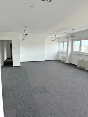 Gewerbeimmobilie mieten in Salzburg Stadt – 132 m², € 2.085 – Bild 2 von 5