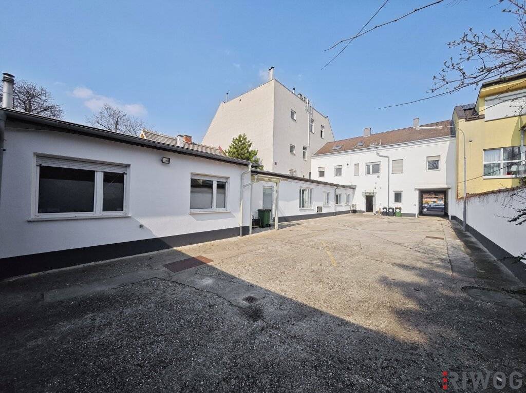 Wohn- & Geschäftshaus mit Potential | U-Bahnnähe | großer Garten und Innenhof mit Parkplätzen, Wien