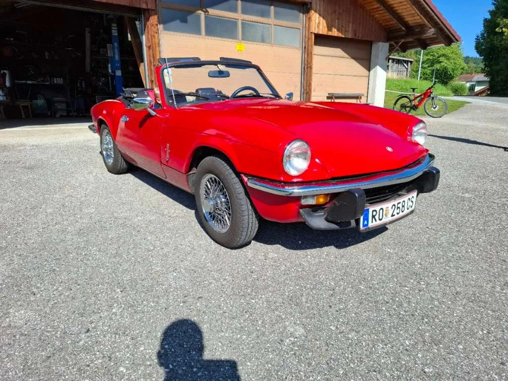 Triumph Spitfire 1500 1976 photo 2