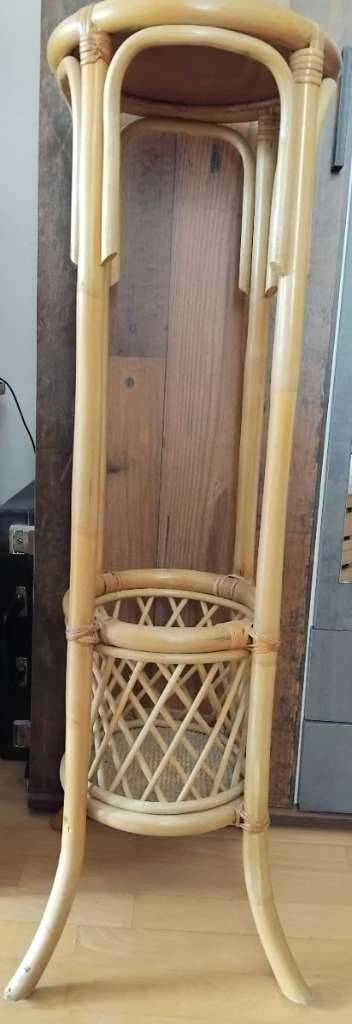 Bambus/ Rattan Blumenstnder 1m hoch,  35,- (3125 Statzendorf) - willhaben
