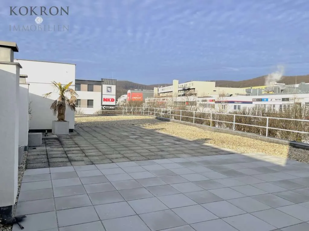 Helles Büro im Dachgeschoß mit eigener Terrasse - all-inclusive Miete - Prikaz 3