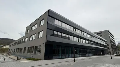 10-Zimmer-Gewerbeimmobilie mieten in Salzburg Stadt – 427 m², € 7.258 – Bild 10 von 19