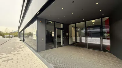 10-Zimmer-Gewerbeimmobilie mieten in Salzburg Stadt – 427 m², € 7.258 – Bild 14 von 19