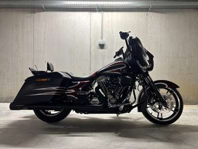 Harley-Davidson Street Glide FLHX