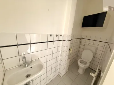 Gewerbeimmobilie mieten in Baden – 257 m², € 3.100 – Bild 16 von 32