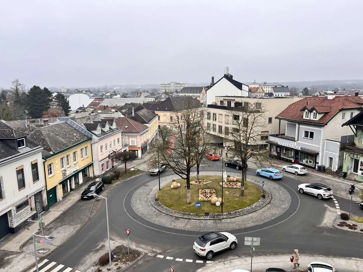 Büro mit Ausblick in zentraler Lage – pohled 2