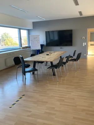 5-Zimmer-Gewerbeimmobilie mieten in Wien – 150 m², € 10 – Bild 3 von 8