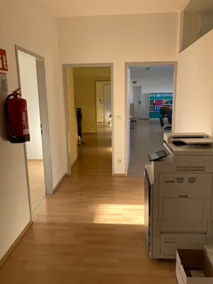 5-Zimmer-Gewerbeimmobilie mieten in Wien – 150 m², € 10 – Bild 2 von 8