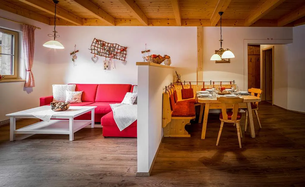Touristische Vermietung! Geräumiges 3-Zi. Appartement | Ski-In & Ski-Out - Ansicht 2
