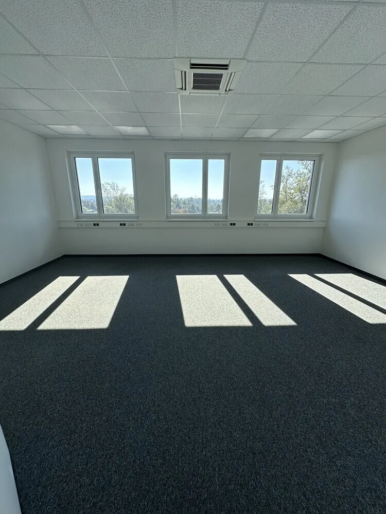 Moderne Büros - Parkplätze - Autobahnanbindung - Werbemöglichkeit - Ansicht 3