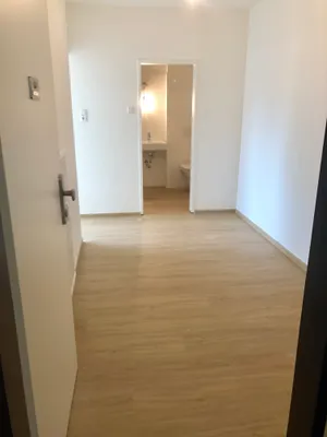 2-Zimmer-Wohnung mieten in Linz – 40 m², € 639 – Bild 10 von 25