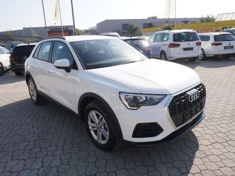 Audi Q3 2019 photo 3