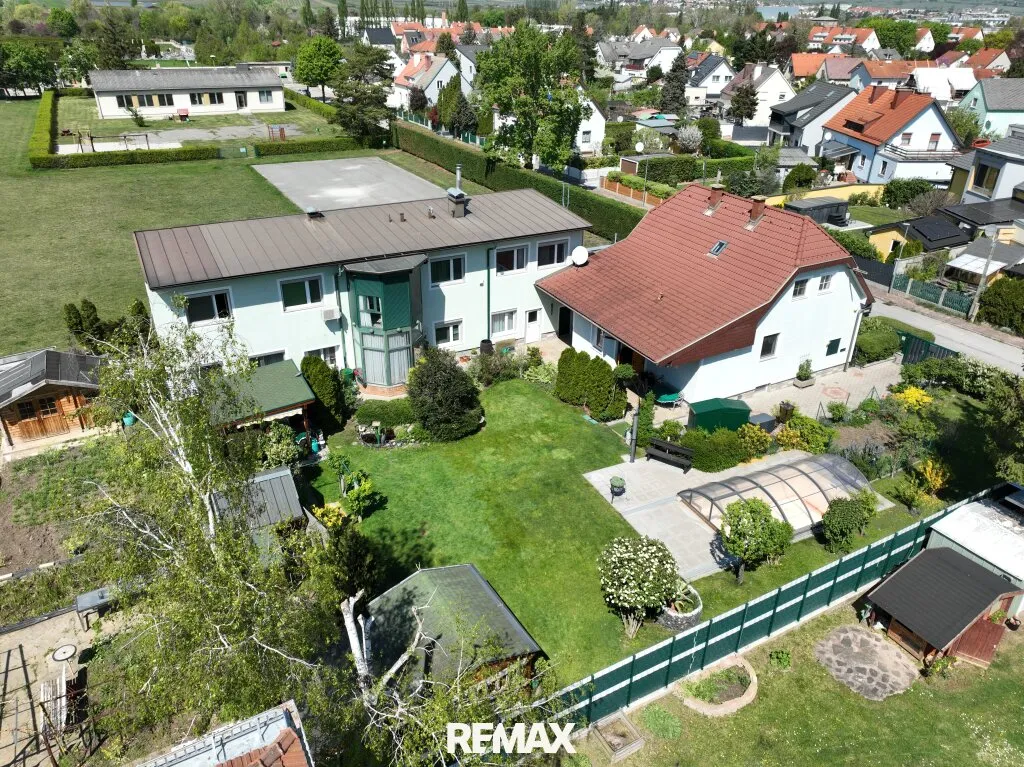 NEUER PREIS! Top instandgehaltenes Haus auf großzügigem Grundstück - zweites Haus inklusive!!! - Bild 2