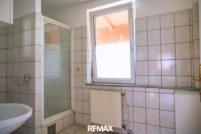 10-Zimmer-Haus kaufen in Baden – 253 m², € 548.000 – Bild 20 von 26