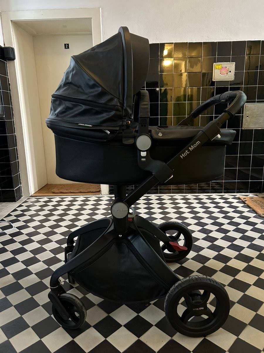 Kinderwagen Hot Mom,  300,- (1060 Wien) - willhaben