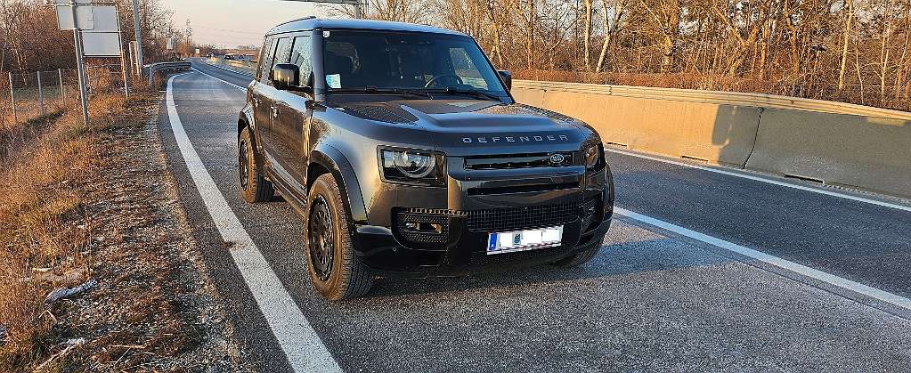 Land Rover Defender 110 P400e PHEV AWD X-Dynamic HSE Aut.  404 PS Gesamtleistung SUV / Geländ...