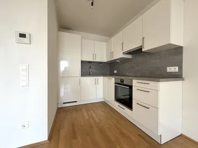 Sehr schöne Wohnung in Ruhelage mit Grünblick | Haltestelle Hopfengasse Linien 26 und 27 & 36A und 36B – Bild 2