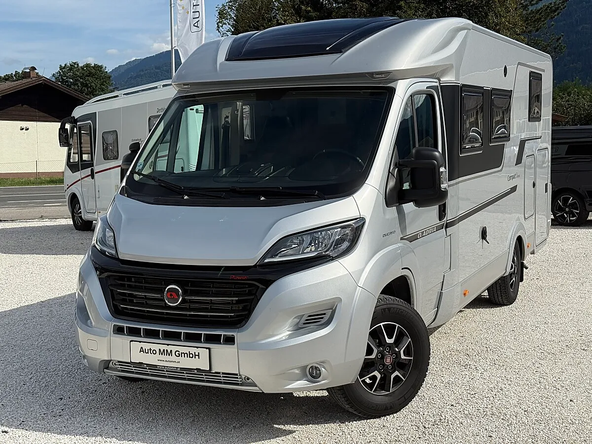 Adria Compakt DL Supreme Längsbetten