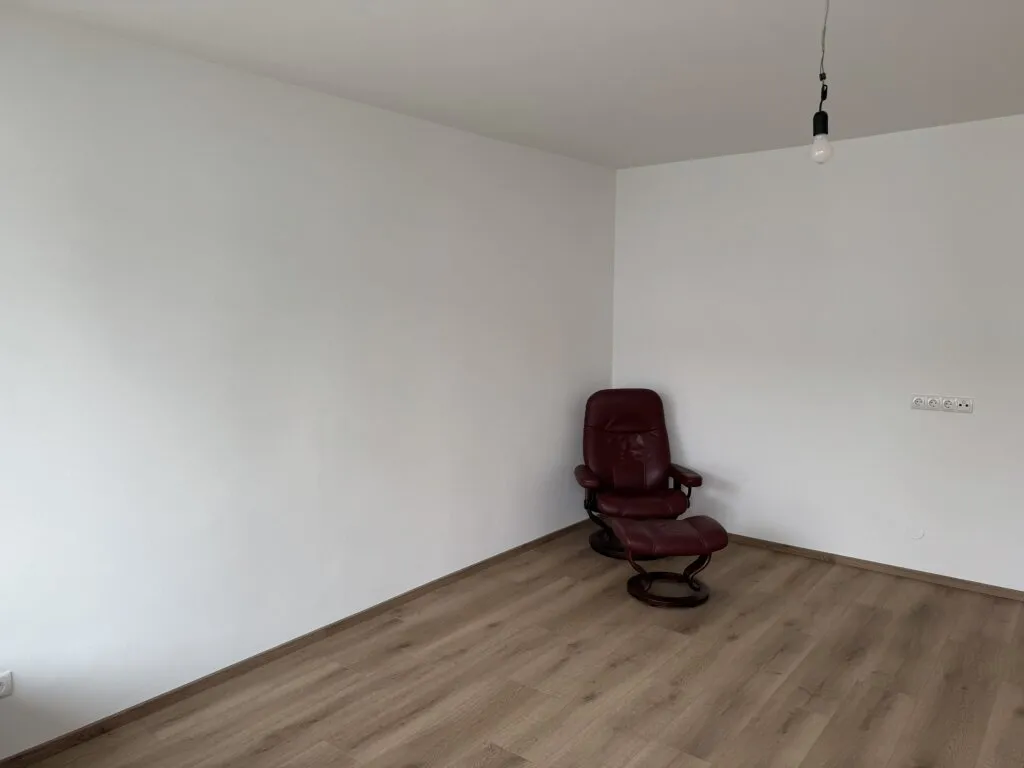 Modernes Wohnjuwel in der Höttinger Au: Generalsanierte, ruhige 2- Zimmer-Wohnung - Ansicht 3