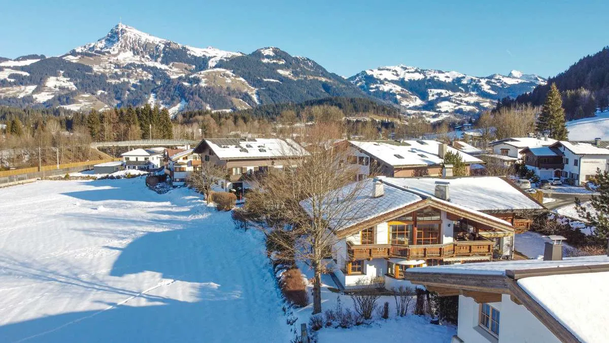 Charmante Doppelhaushälfte mit Kaiserblick in Kitzbühel – pohled 3