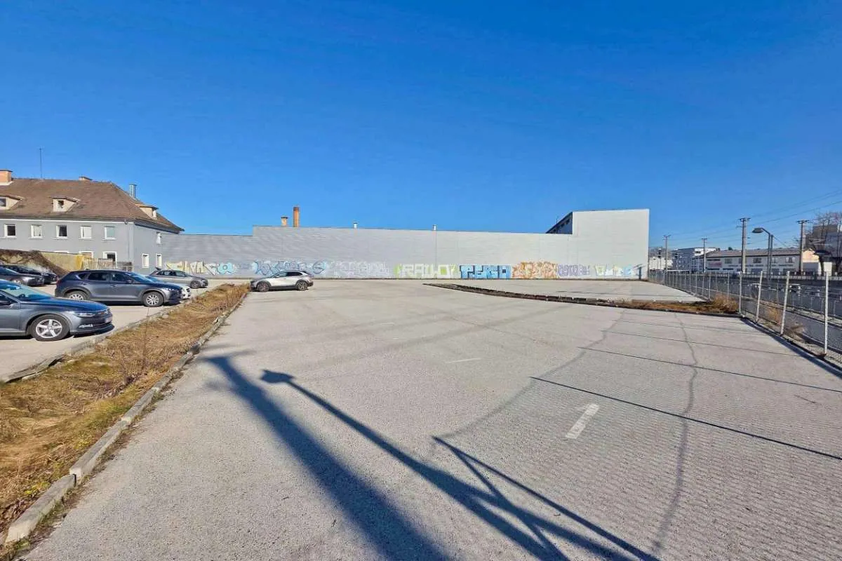 **BETREIBER GESUCHT** Parkraumbewirtschaftung in Top-Lage in Klagenfurt - Vista 2